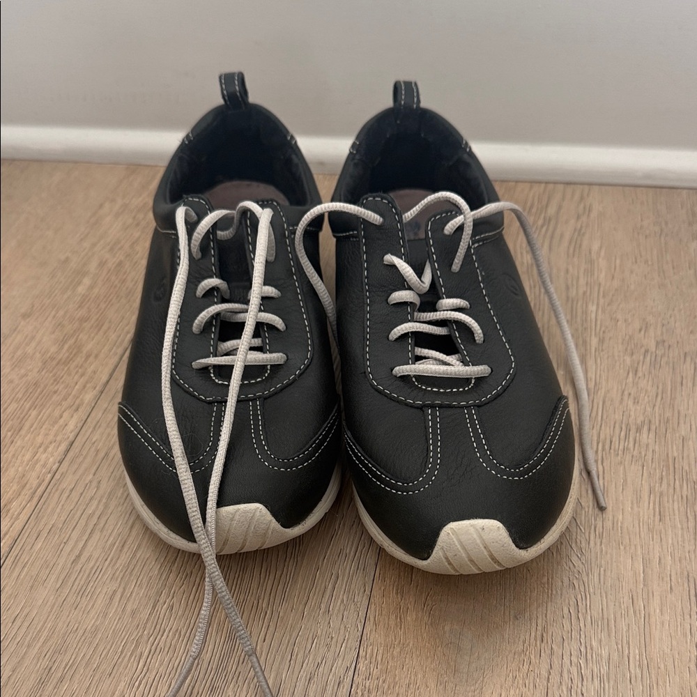 Rockport Women’s Leather Sneakers, size 8
